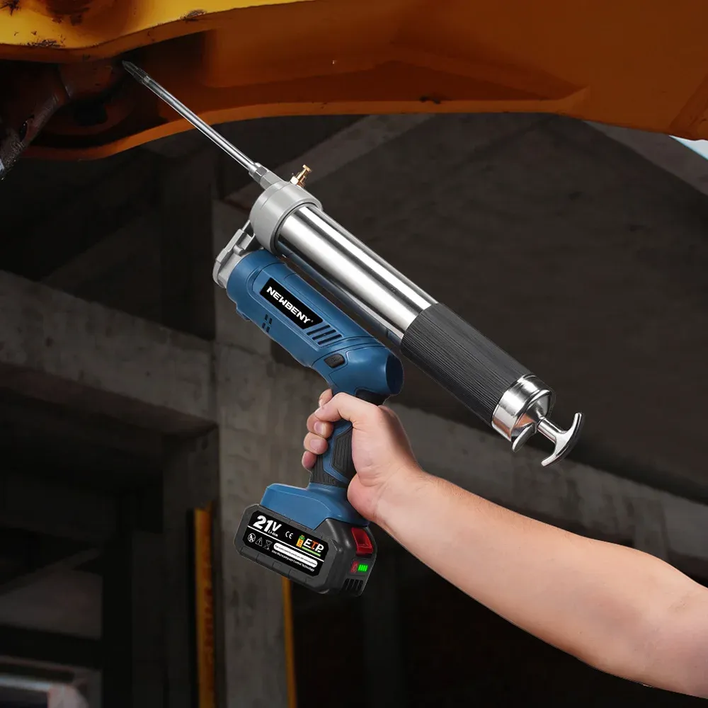 Akku-Fettpresse mit 96 MPa für 21V-Systeme