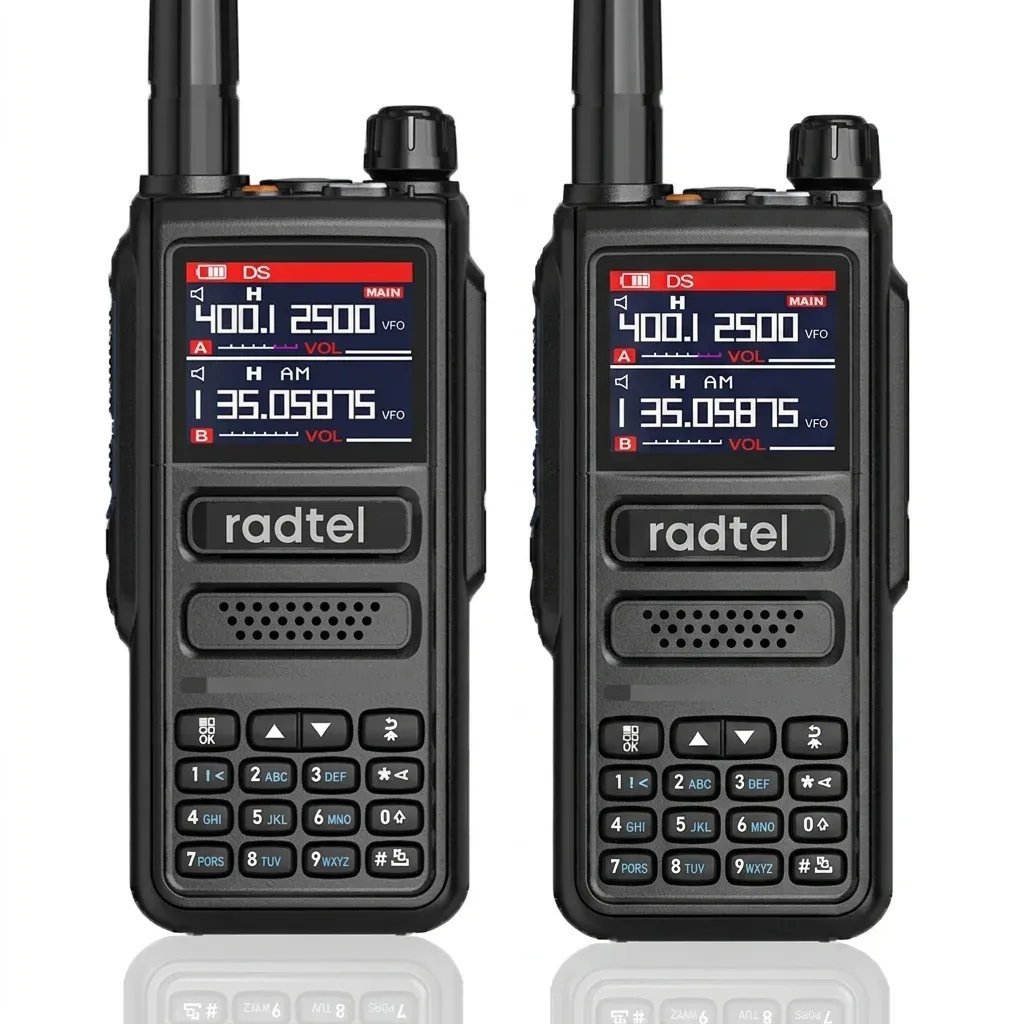 Radtel RT-470 Handfunkgerät auf weißem Hintergrund