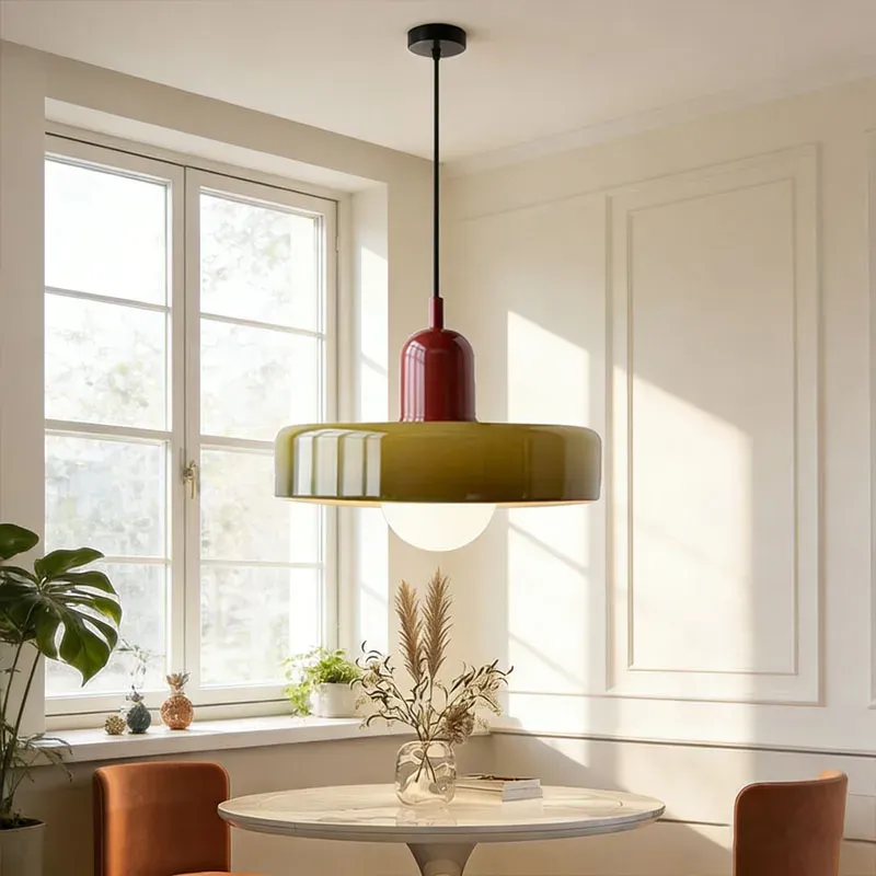 Skandinavische Glas-Pendelleuchte mit sanftem Licht