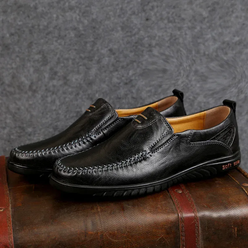 Handgefertigte Herren-Loafer mit weicher Sohle