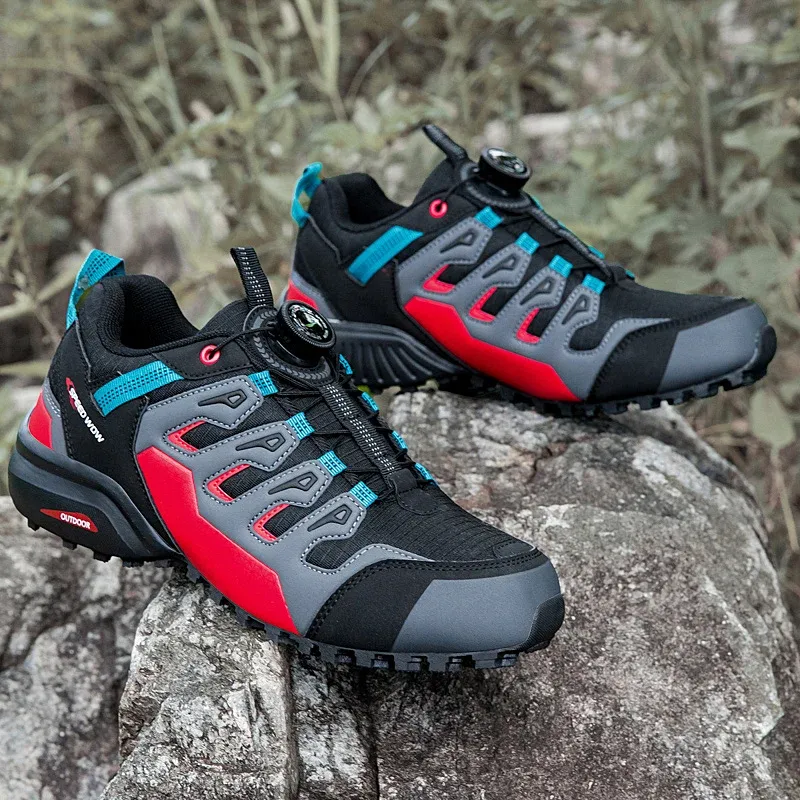 Atmungsaktive Trekking-Schuhe mit Elastikband und Profilsohle