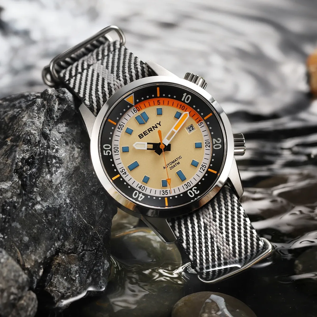 BERNY 42-mm Automatik-Taucheruhr mit Saphirglas und 200 m Wasserdichtheit