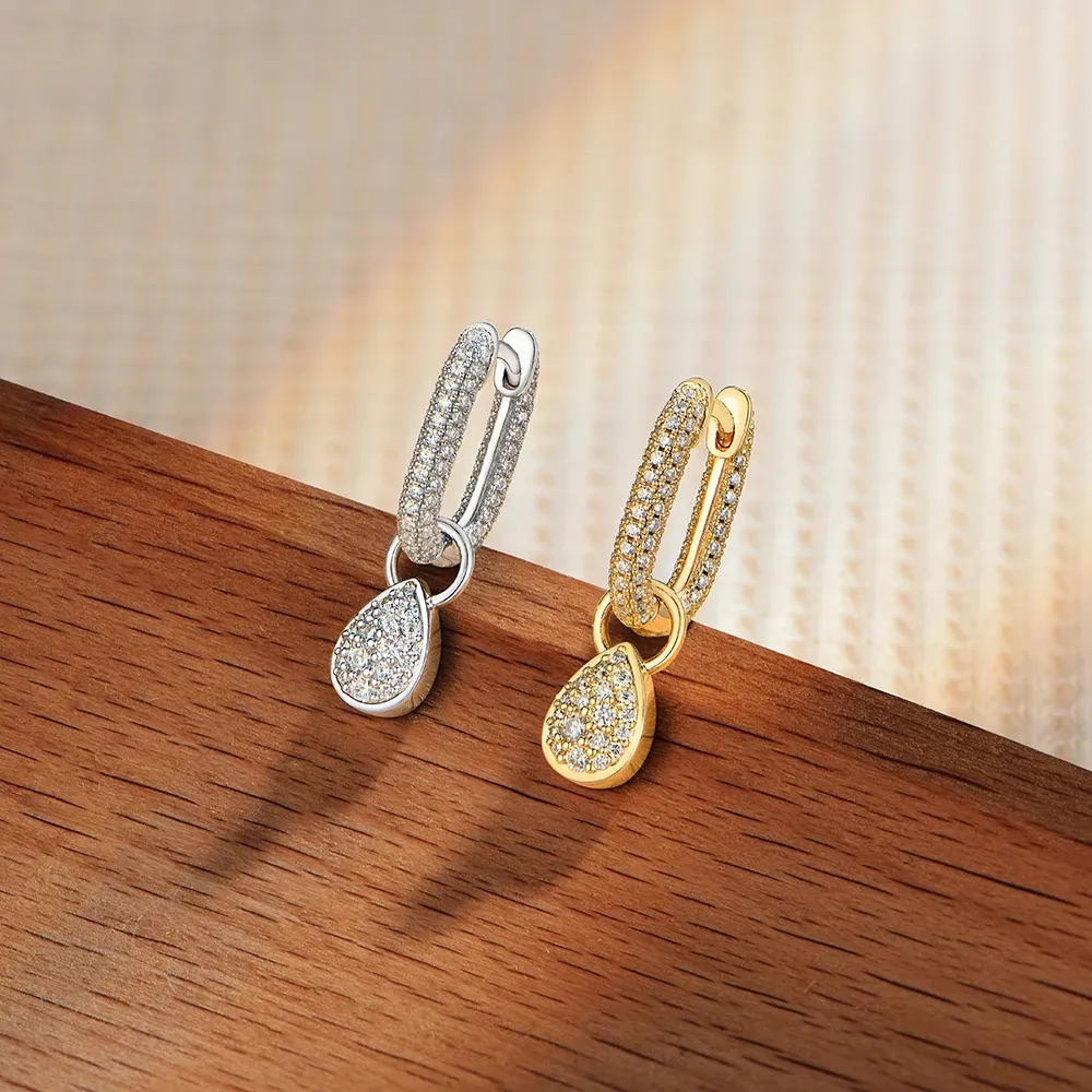 Moissanit-Ohrstecker aus 925er Silber mit Tropfenform