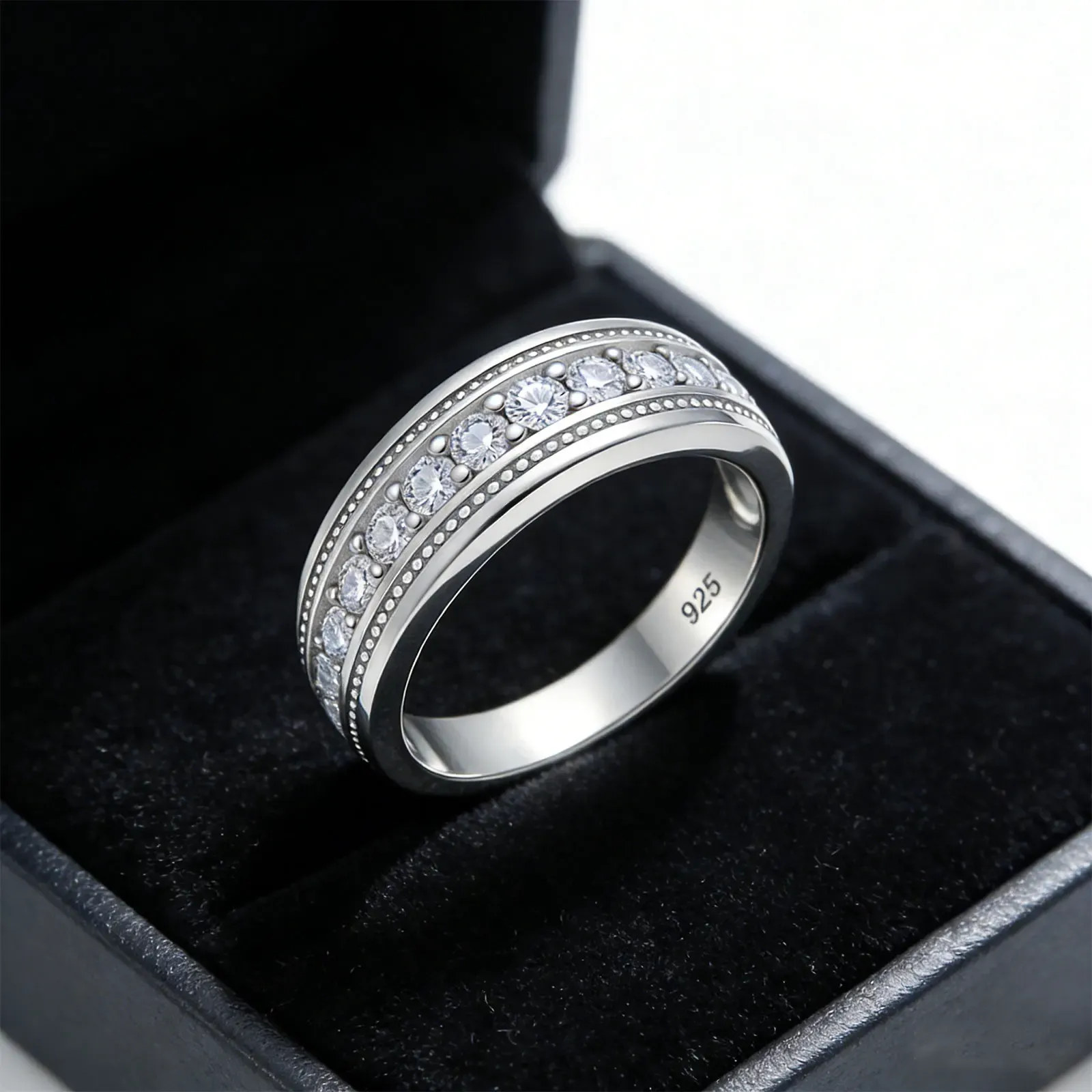 Newshe Moissanit-Ring aus 925er Silber mit Halb-Eternity-Design