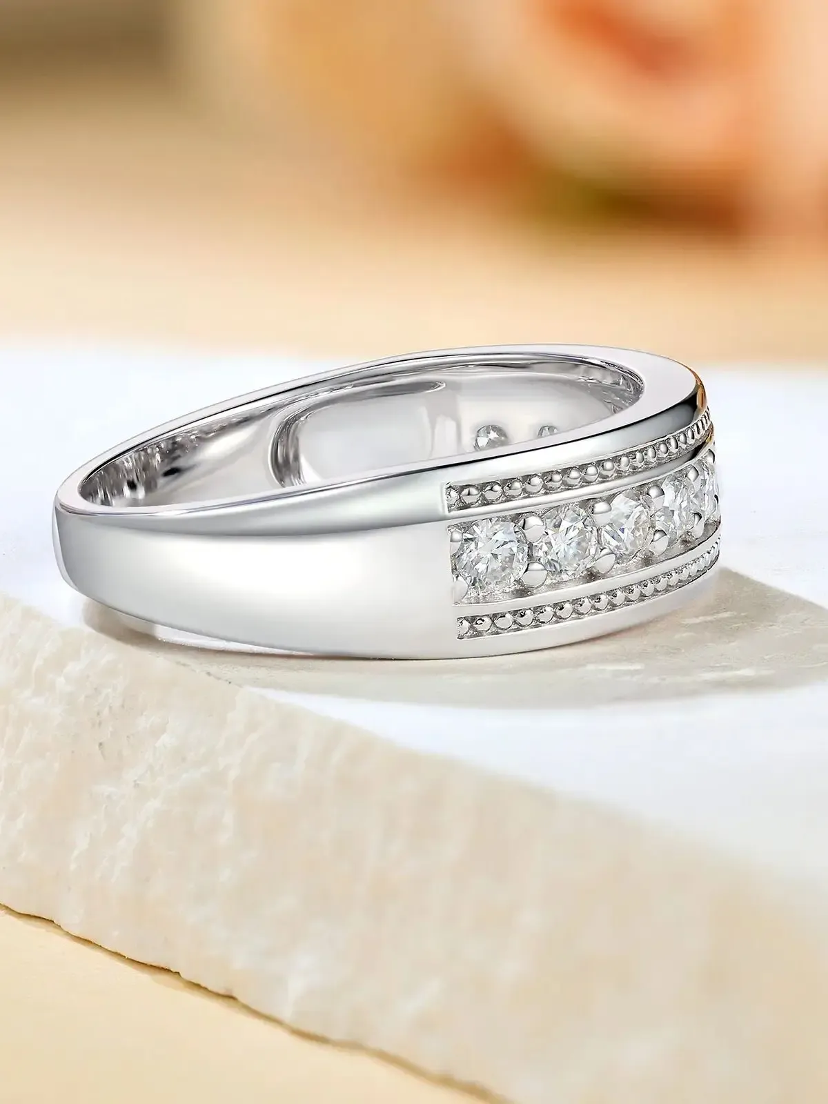 Newshe Moissanit-Ring aus 925er Silber mit Halb-Eternity-Design