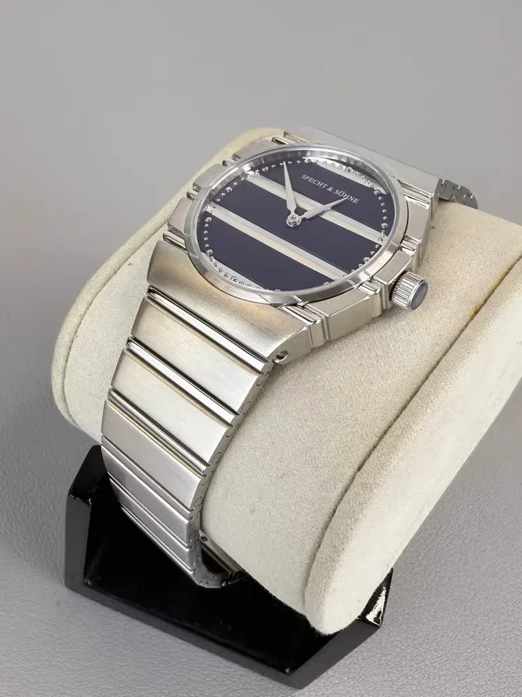 Specht & Söhne ultraflache Herren-Quarzuhr in Gold