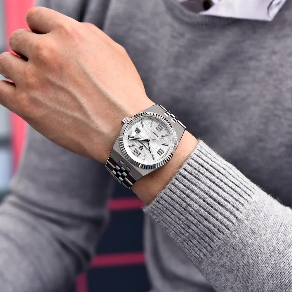 PAGANI DESIGN Retro-Automatikuhr mit Saphirglas und Kalender