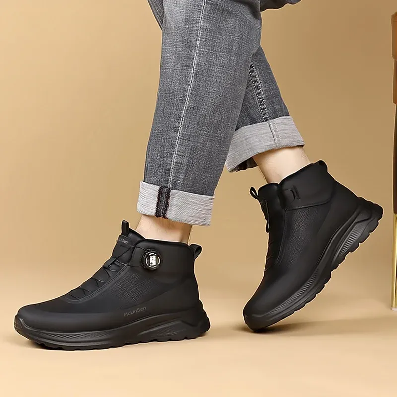 Leichte Trekking- und Wanderschuhe mit breiter Passform