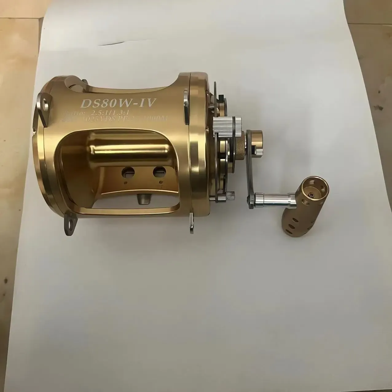 Große Trollingrolle für Offshore-Jigging mit 30–45 kg Bremse