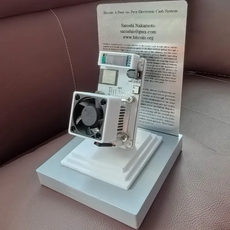 Bitaxe Gamma 601 Open-Source Bitcoin-Miner mit Netzteil